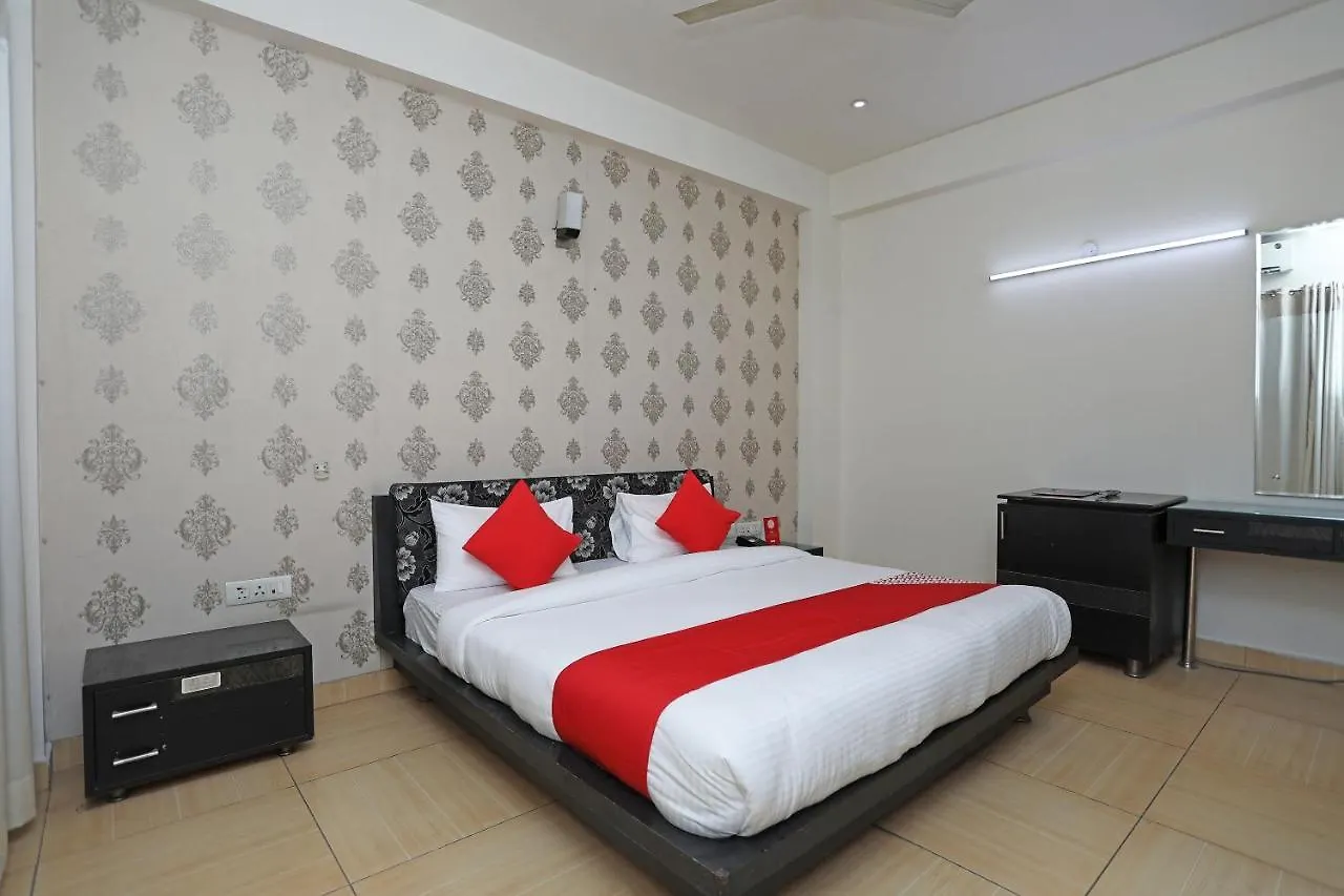 Oyo 17257 Sunset Residency Hotel Gurgaon