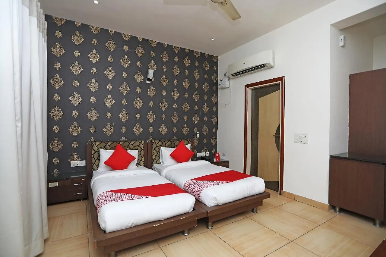 Oyo 17257 Sunset Residency Hotel Gurgaon